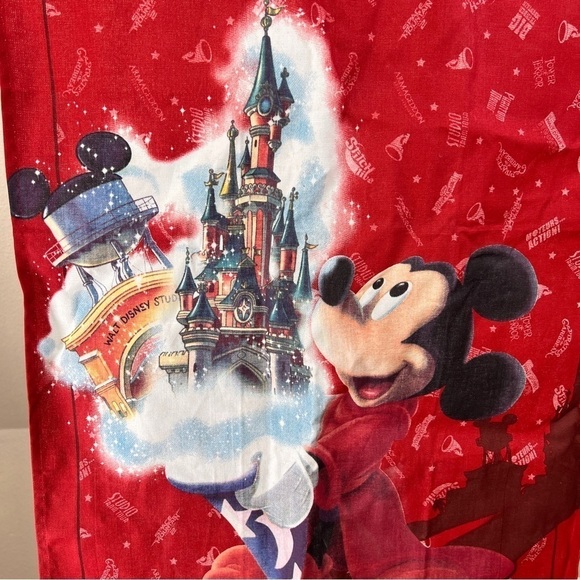 DISNEYLAND PARIS Souvenir Dish Towel.NWT.18”X 29”. Perfect for Disney Collector - Picture 3 of 7